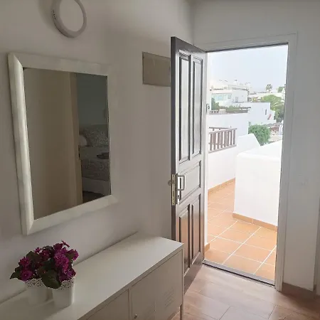 Apto. Vacacional “el Balcón De 4 Lunas” * Costa Teguise